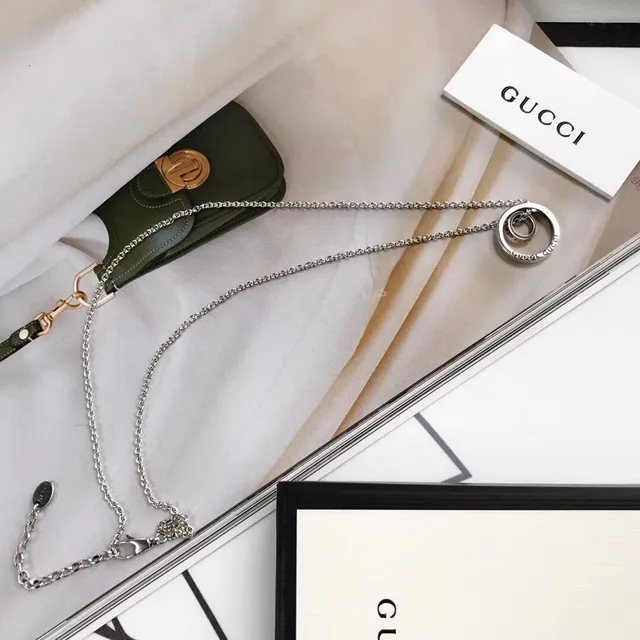 Gucci interlocking Anel duplo gravado Logo prata colar 8