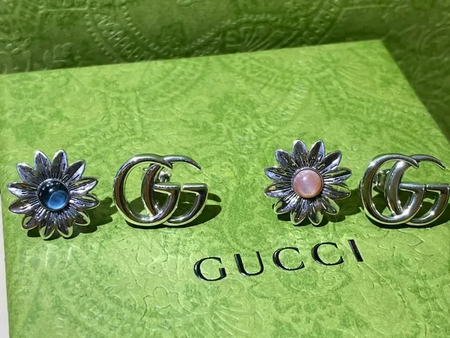 Gucci Interlocking G and Daisy Floral Stud Earrings 2
