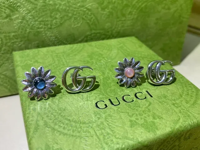 Gucci Interlocking G and Daisy Floral Stud Earrings 8