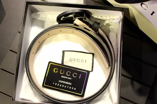 Gucci Interlocking G Belt Black Silver Buckle Embossed GG Monogram Leather Belt 3