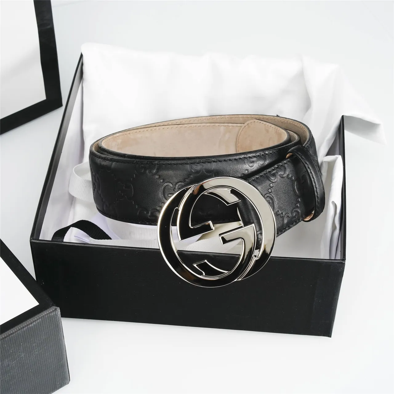 Ceinture Gucci Interlocking G Noir Argent Embossé GG Monogram Boucle Polie Cuir 2