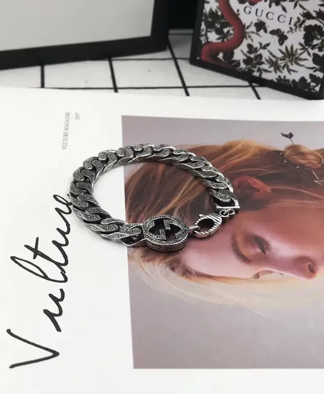 Gucci Interlocking G Engraved Curb-Link Silver Bracelet 4