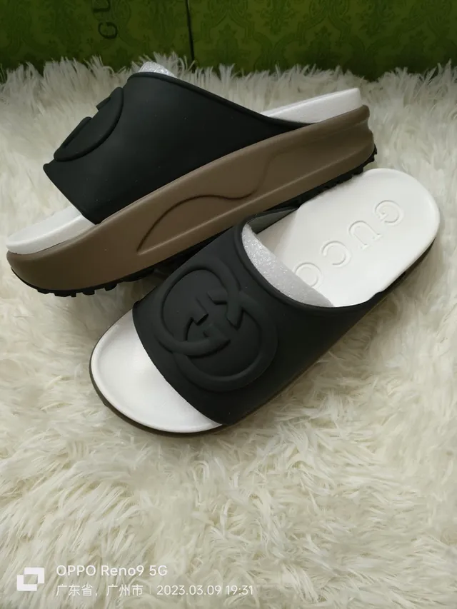 Gucci Interlocking G Logo Slide Black White Molded Rubber Strap Embossed Slippers 8