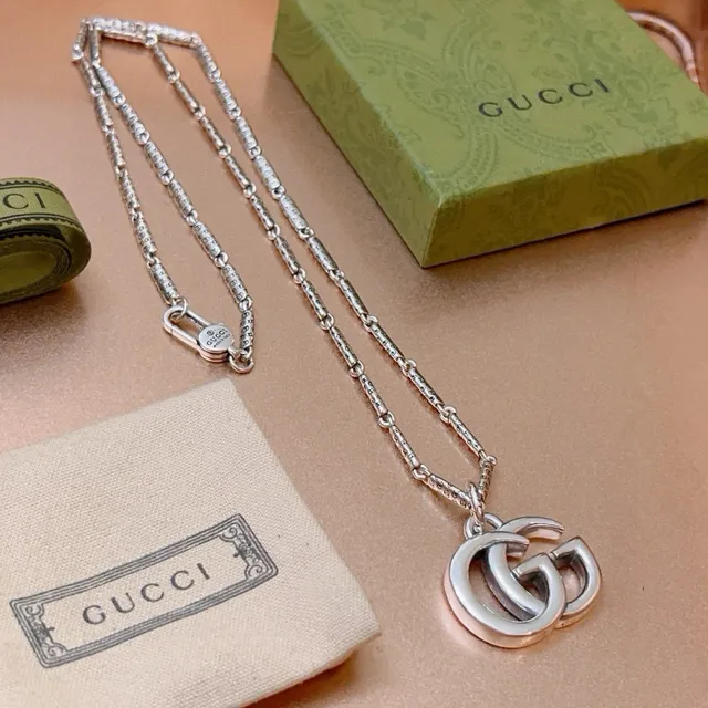 Gucci Interlocking G Silver Pendant Fine Link Chain Necklace 5