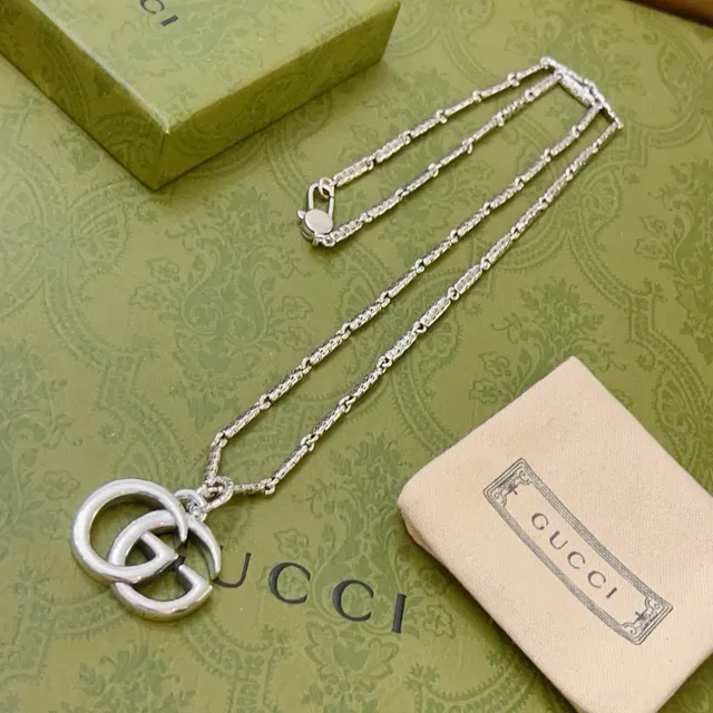 Gucci Interlocking G Silver Pendant Fine Link Chain Necklace 7