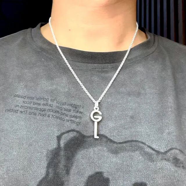 Gucci Key to My Heart Interlocking G Silver-Tone Necklace 3