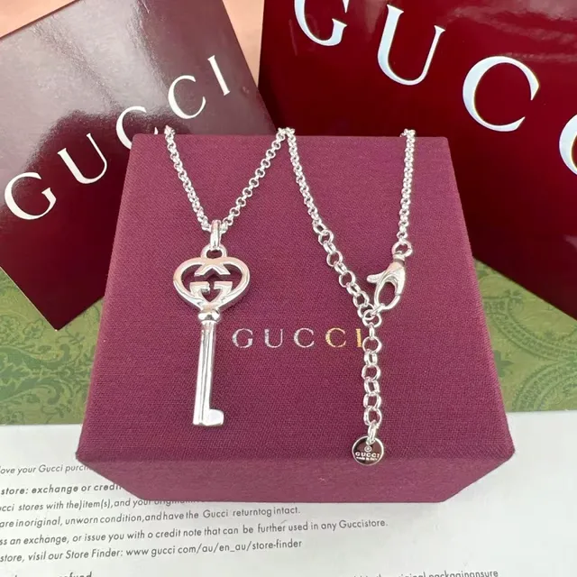 Gucci Key to My Heart Interlocking G Silver-Tone Necklace 4