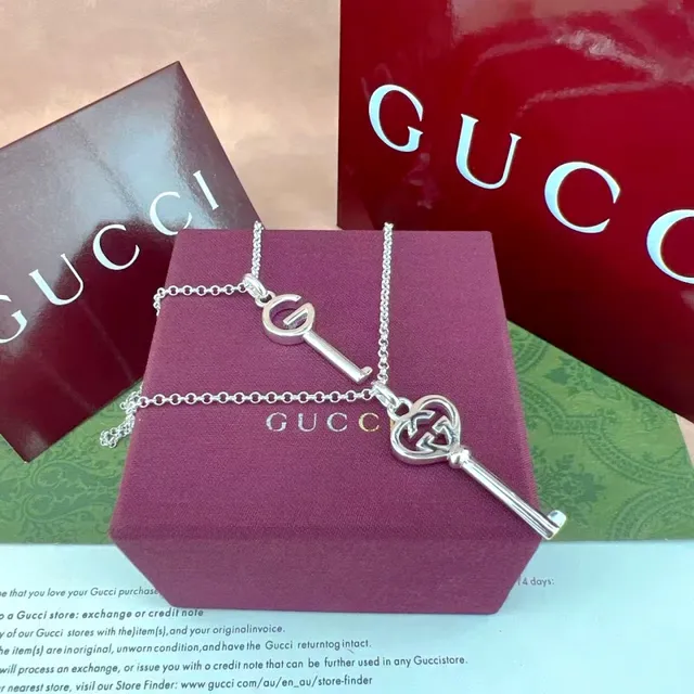 Gucci Key to My Heart Interlocking G Silver-Tone Necklace 6