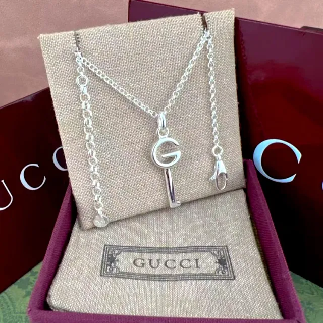 Gucci Key to My Heart Interlocking G Silver-Tone Necklace 7