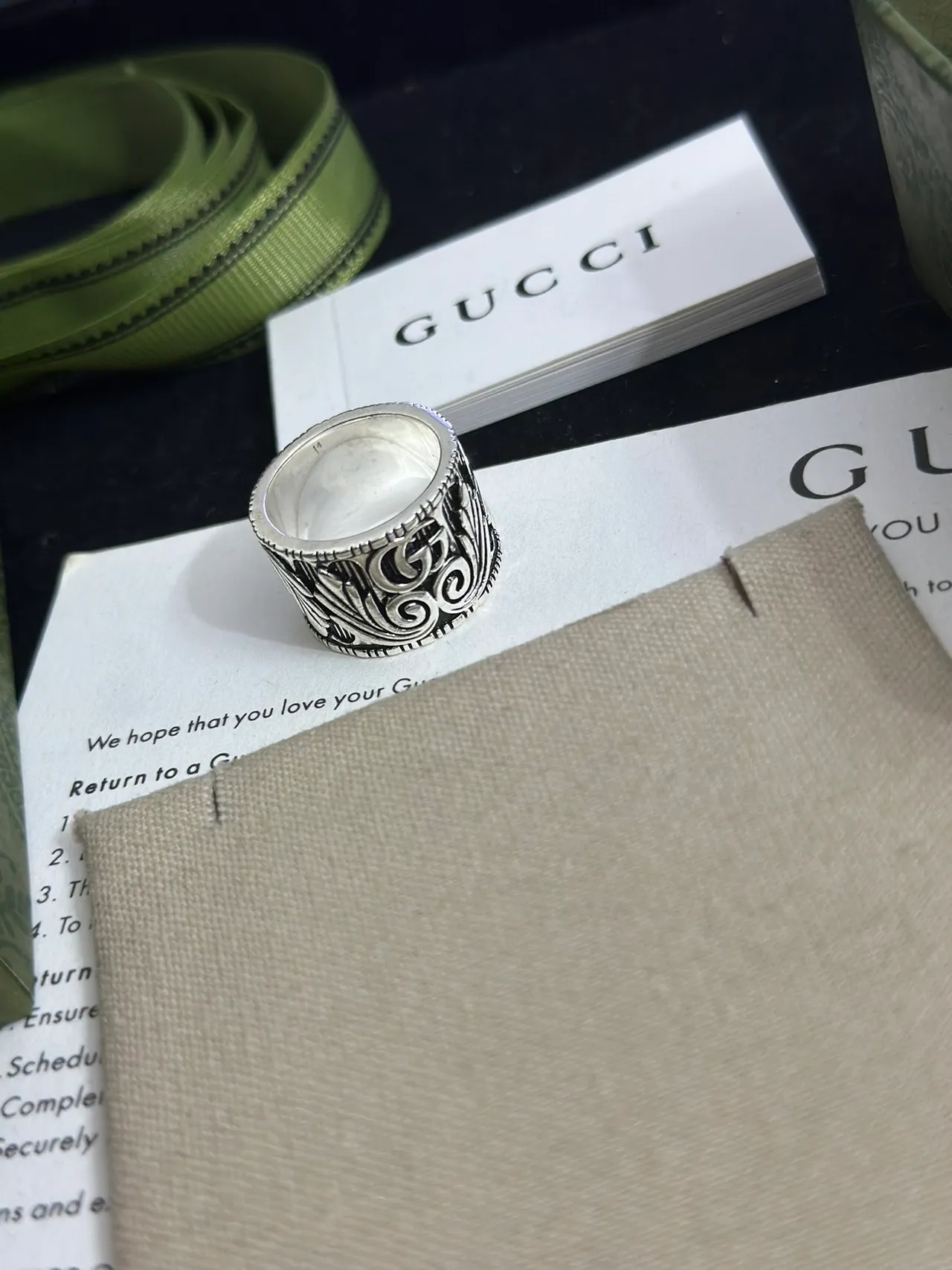 Gucci Ornate Scrollwork Wide Band Silver Ring 6