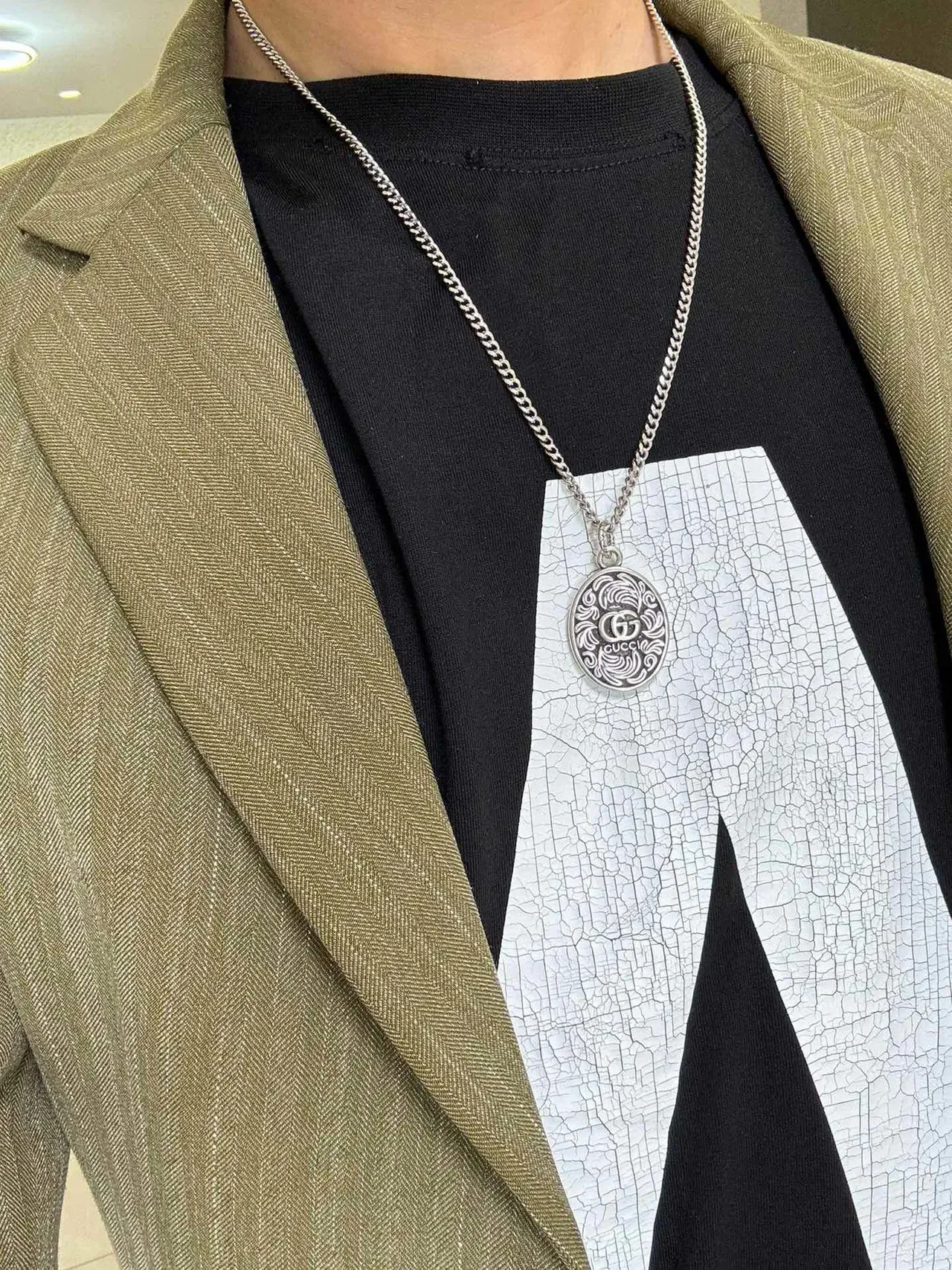 Gucci Oval Medallion Interlocking G Necklace 8