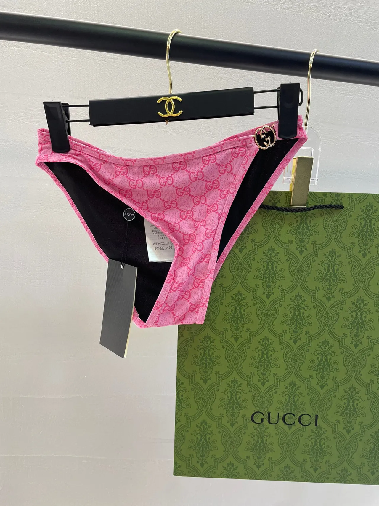 Maillot de bain Gucci rose Halter Triangle All-Over GG Monogram 3