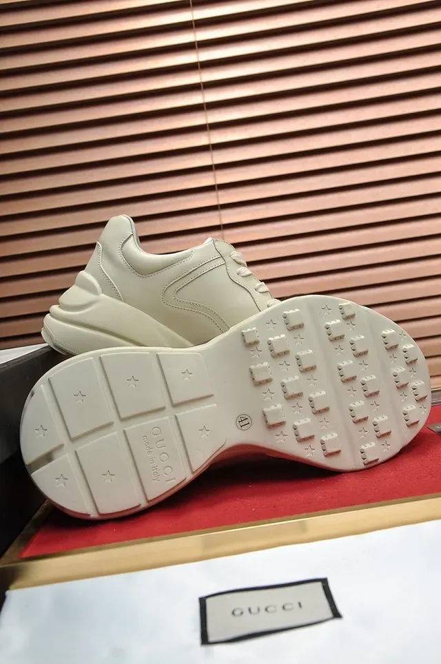 جوتشي Rhyton بيج بحري جلد علوي oversized شعار مرساة chunky sneakers 3