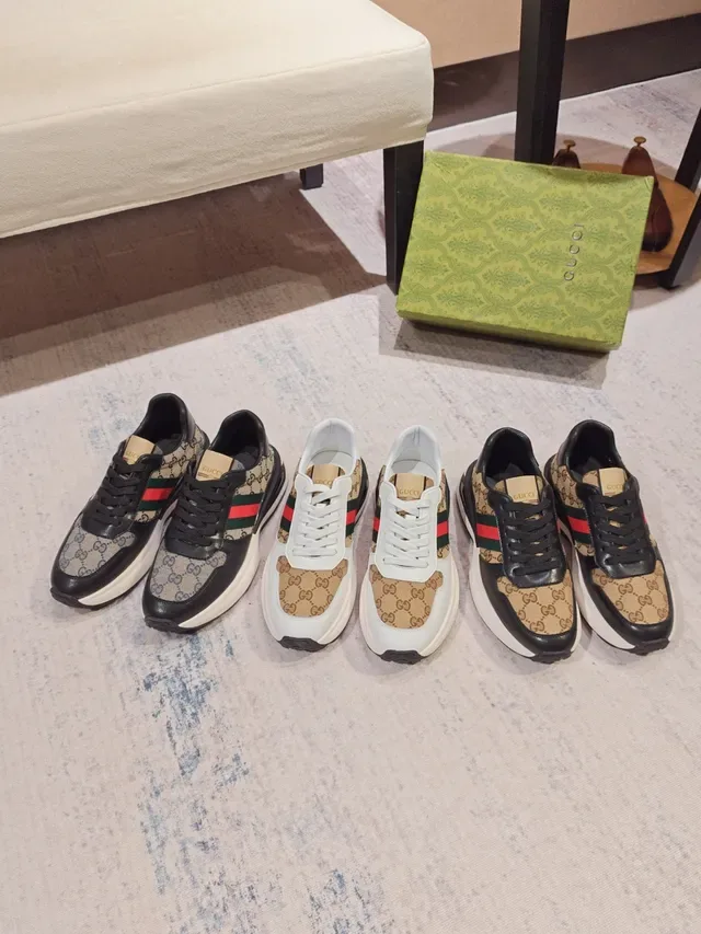 Gucci Rhyton GG Monogram Tissu et Cuir Rayures Web Sneakers Lifestyle 2