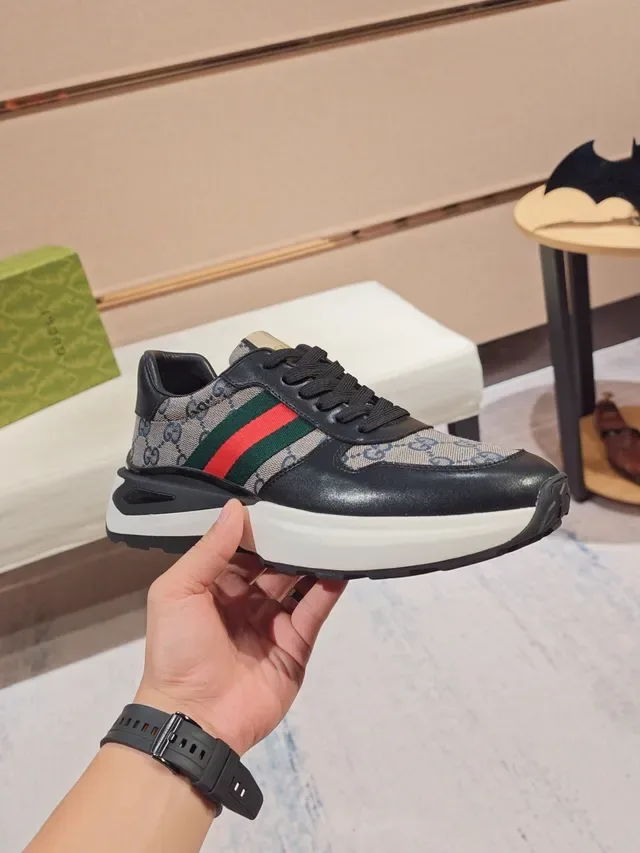 Gucci Rhyton GG Monogram Tissu et Cuir Rayures Web Sneakers Lifestyle 5