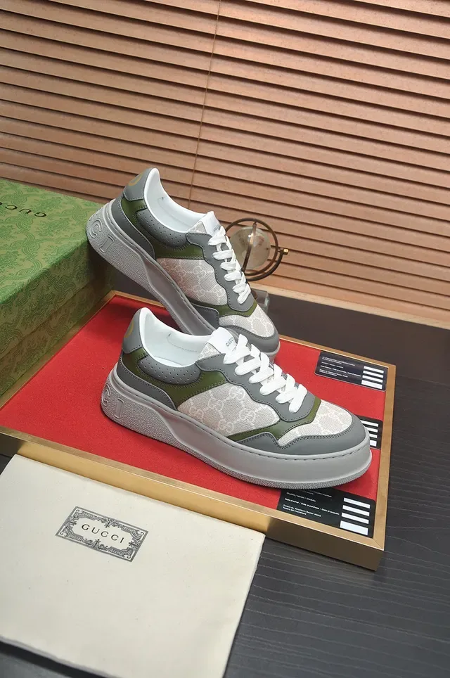 Gucci Rhyton Sneakers style de vie vert olive et gris GG Monogram 6