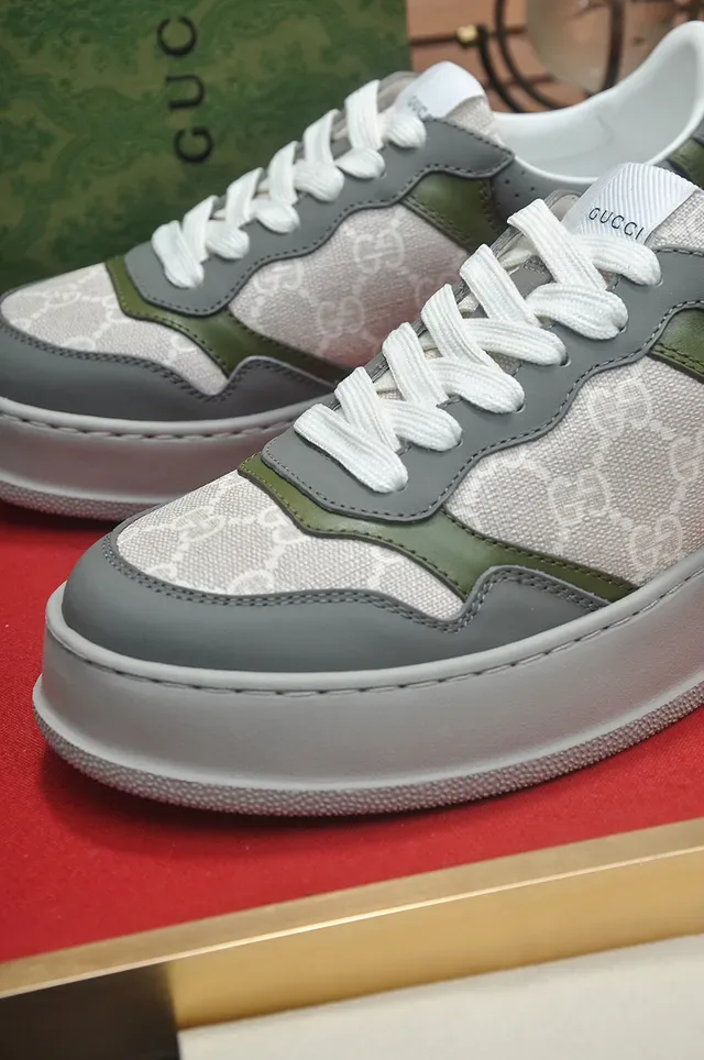 Gucci Rhyton Sneakers style de vie vert olive et gris GG Monogram 8