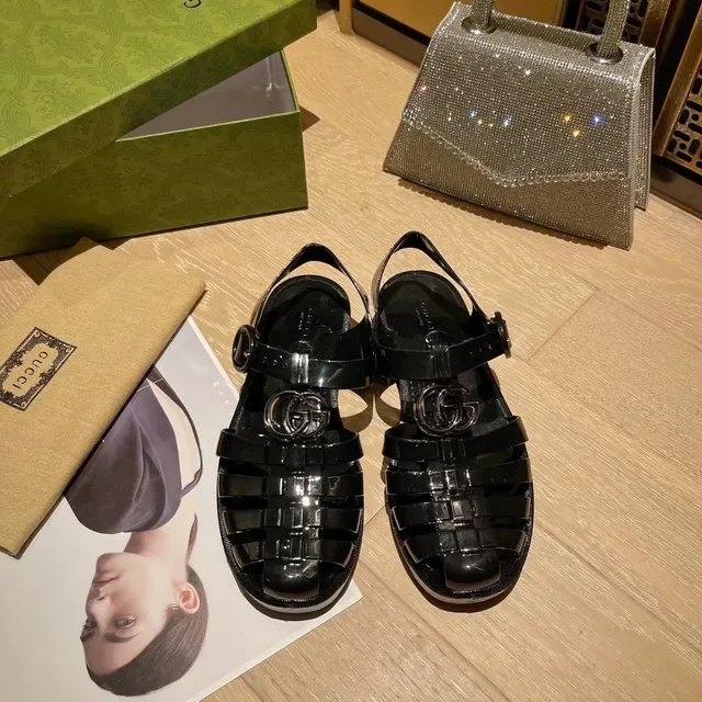 Gucci Screener Sandales Casuales Sangle Tressée Noire Jelly 2