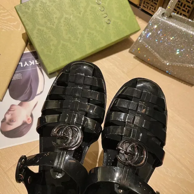 Gucci Screener Sandales Casuales Sangle Tressée Noire Jelly 3
