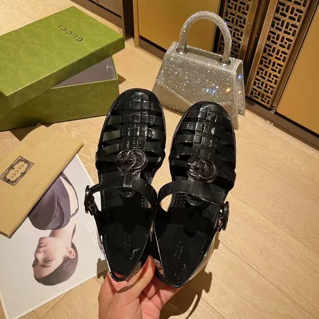 Gucci Screener Sandales Casuales Sangle Tressée Noire Jelly 6