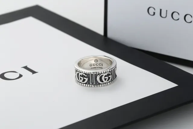 Gucci Screener Interlocking GG Wide Band Ring 3