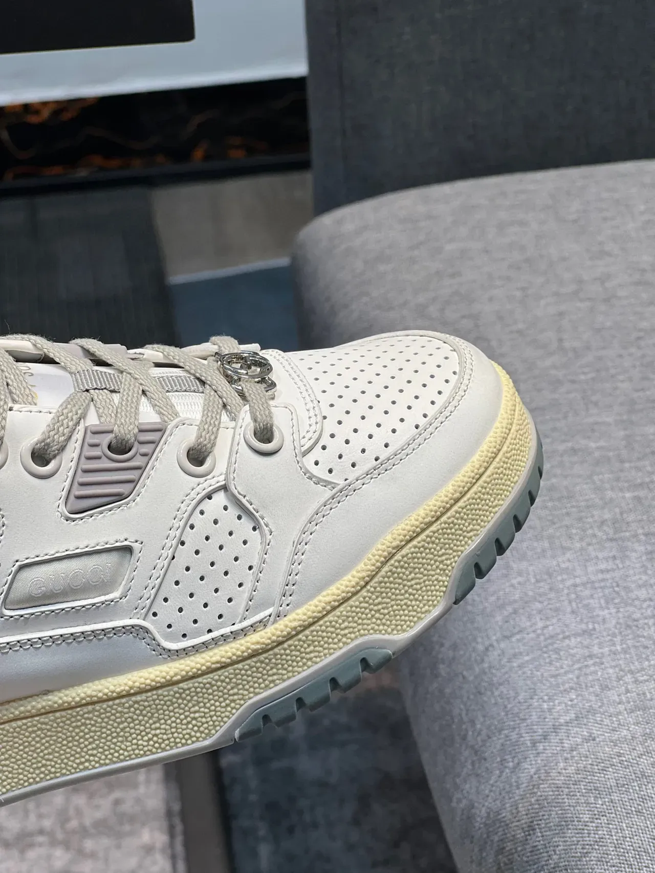 Gucci Screener Off-White and Mint Green Lifestyle Sneakers 3