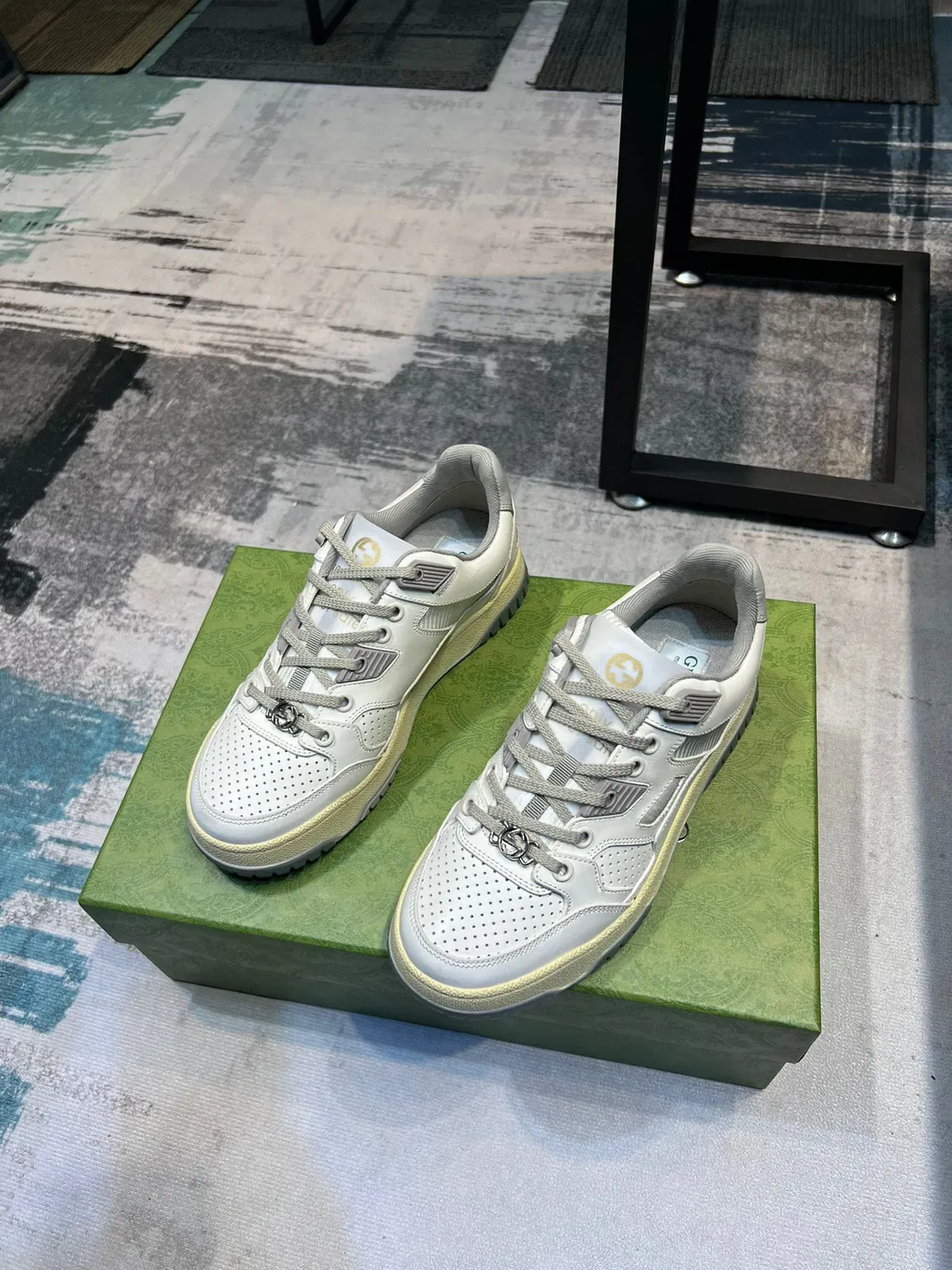 Gucci Screener Off-White and Mint Green Lifestyle Sneakers 5