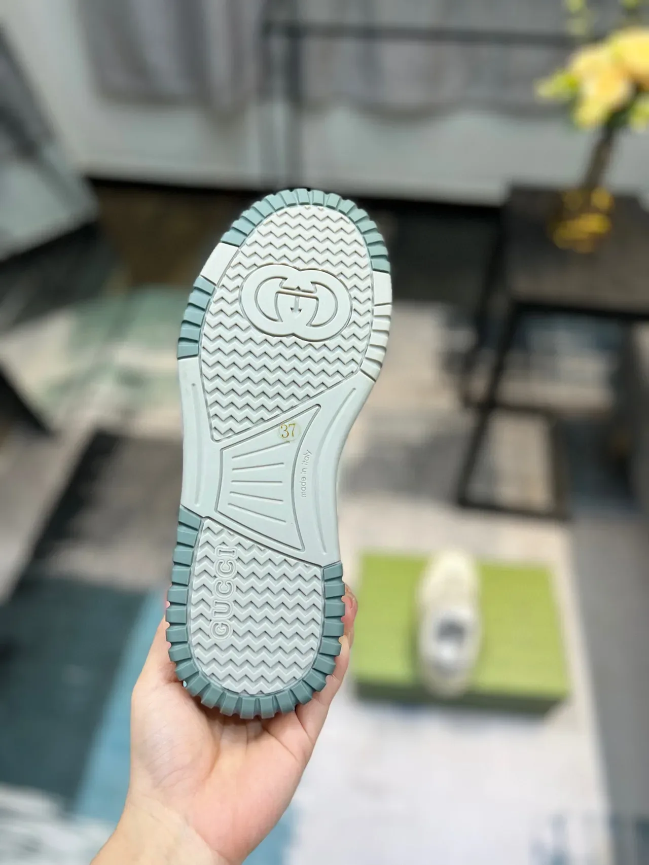 Gucci Screener Off-White and Mint Green Lifestyle Sneakers 9