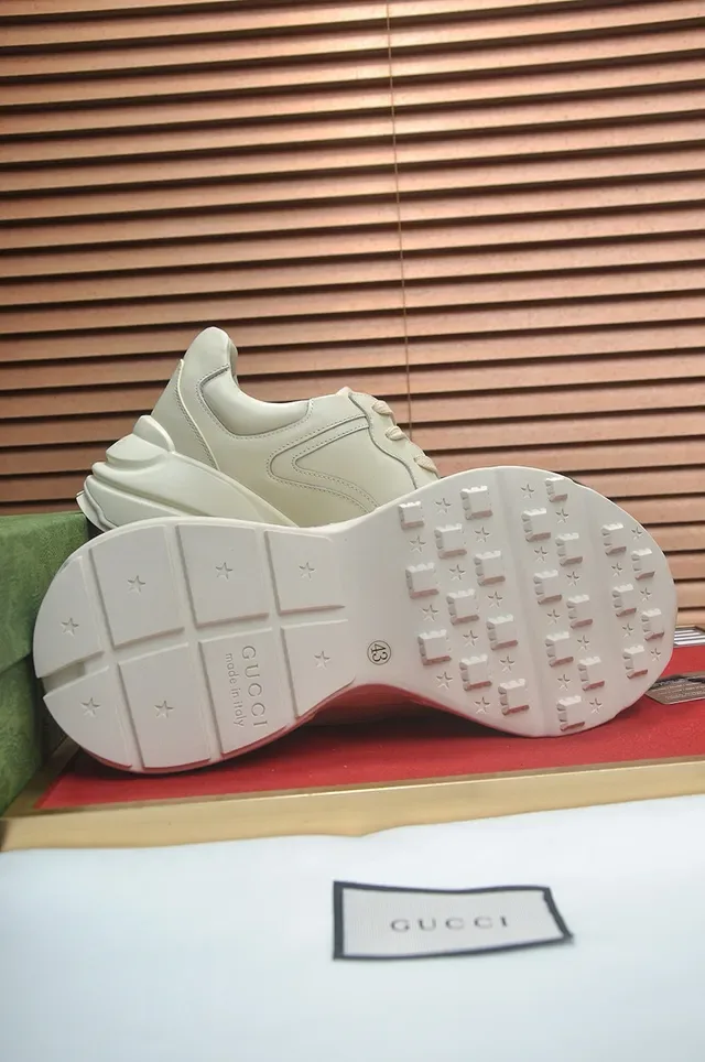 Gucci Screener Off-White Logo-Print Lifestyle Sneakers 2