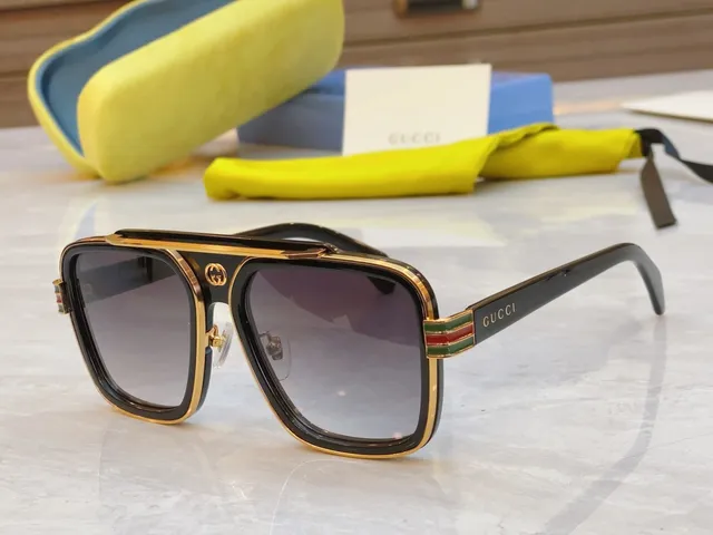 Gucci Screener Oversized Shield-Frame Gradient Gray Sunglasses 9