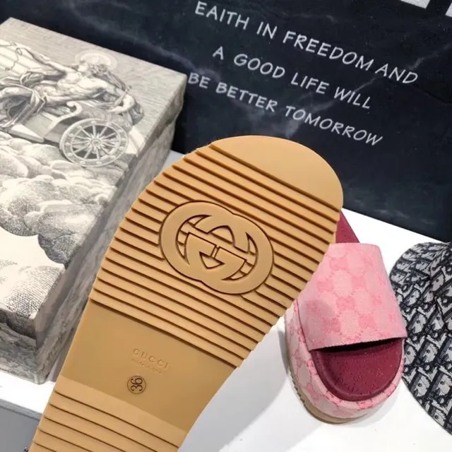 Gucci Screener Pink GG Monogram Platform Slippers 2