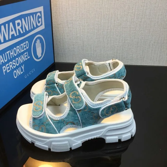 Sandales casuales de plateforme chunky Gucci Screener en denim teal brodées GG 5