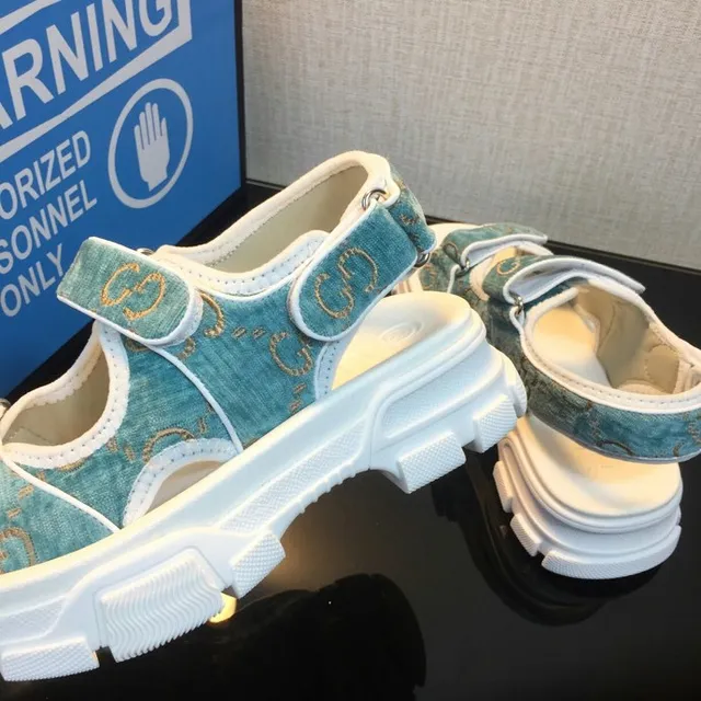 Sandales casuales de plateforme chunky Gucci Screener en denim teal brodées GG 6