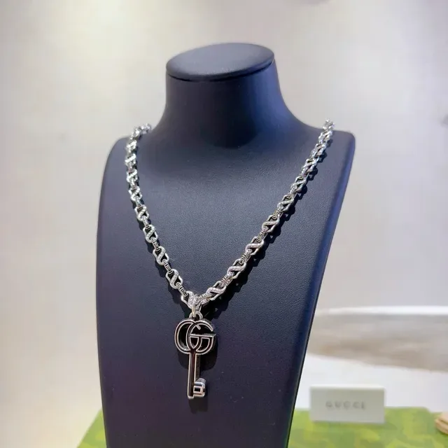 Gucci Silver Black Chain Key-Shaped Pendant Necklace 3