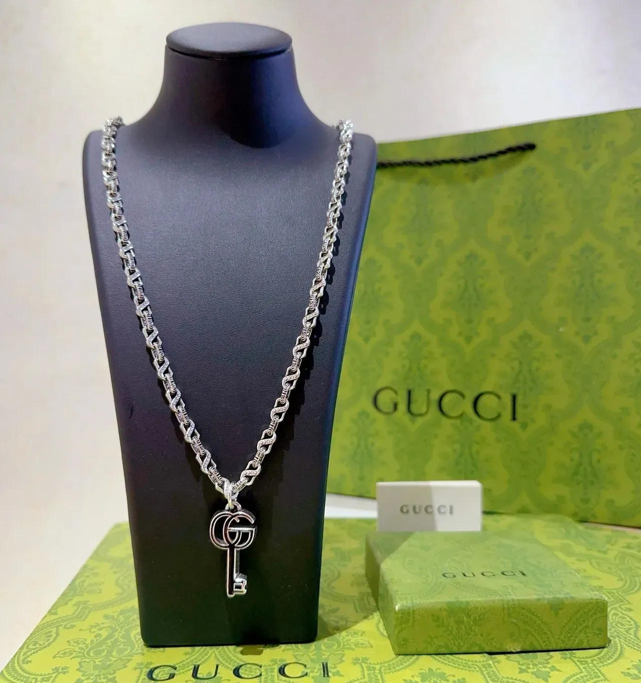 Gucci Silver Black Chain Key-Shaped Pendant Necklace 6