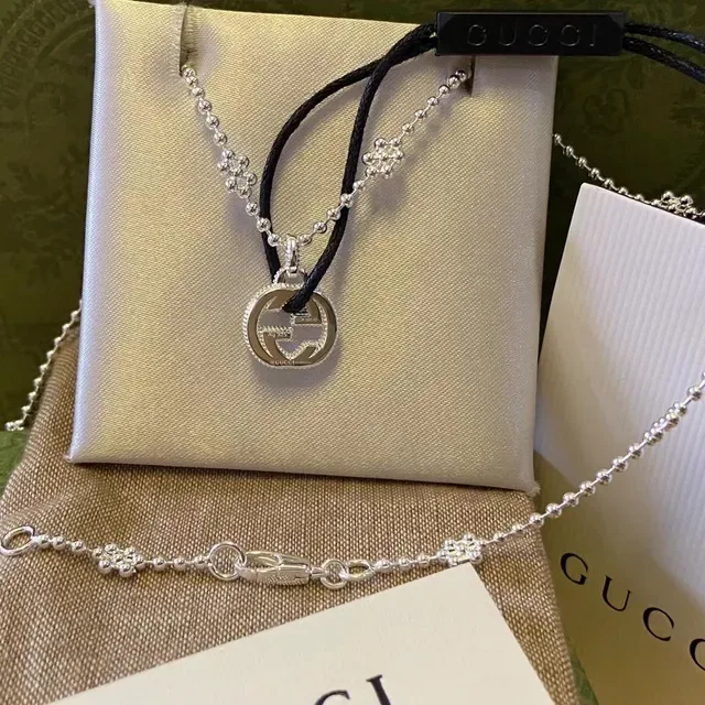 Gucci Silver Black Circular Pendant Interlocking G Logo Necklace 2