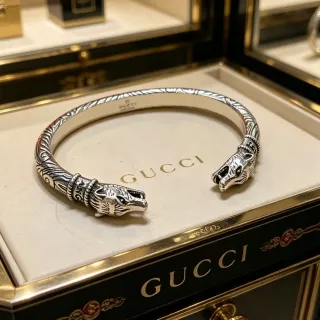 Gucci Plata Negro Puño Abierto Terminales de Cabeza de Animal Pulsera