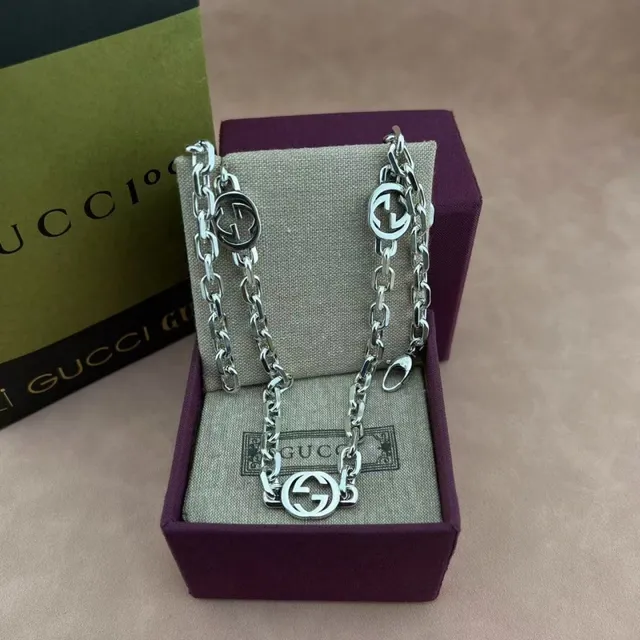 Gucci Corrente chunky curb-link de prata Três medallions circulares GG interligados Colar 8