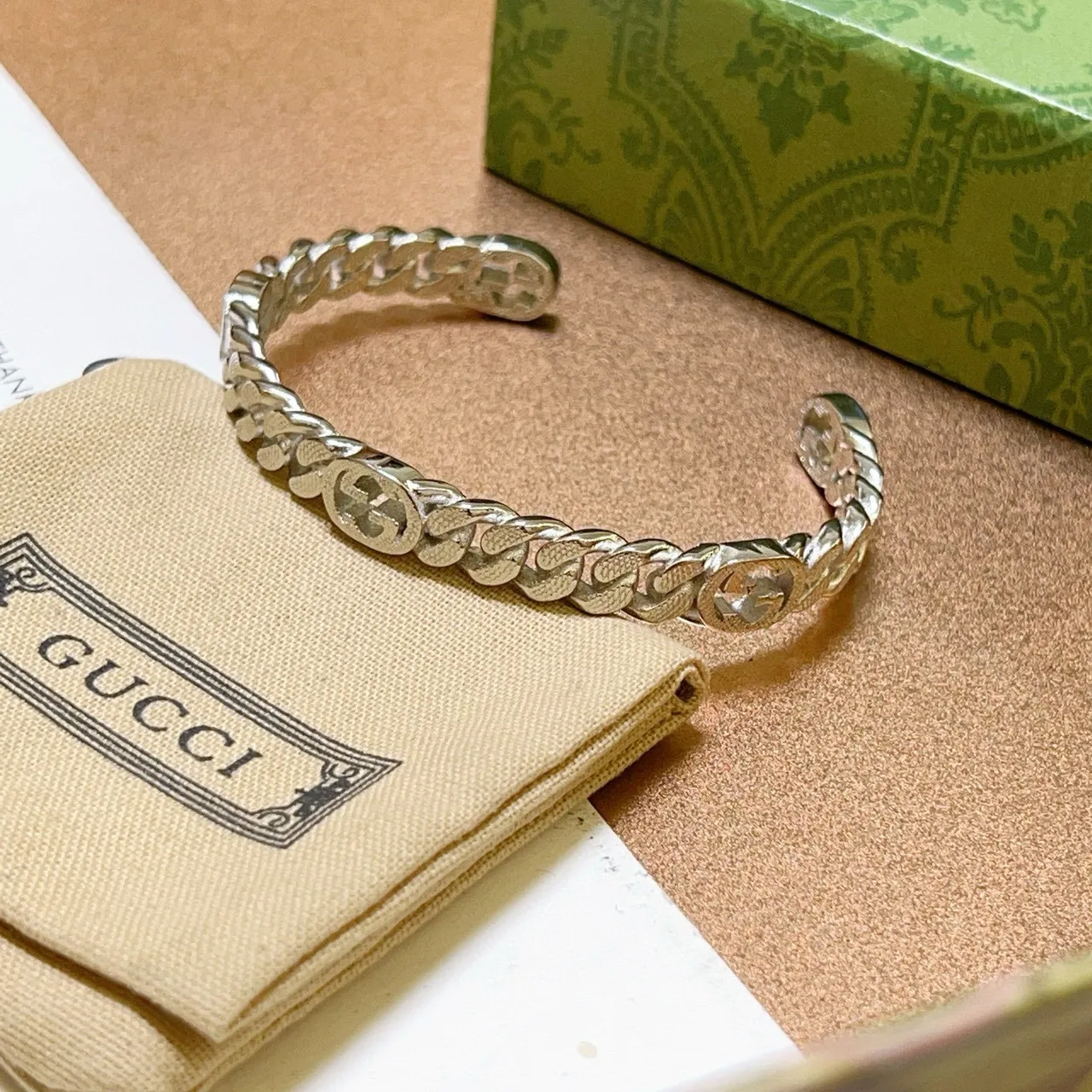 Gucci Silver Curb-Link Chain Interlocking G Logo Motif Bracelet 9
