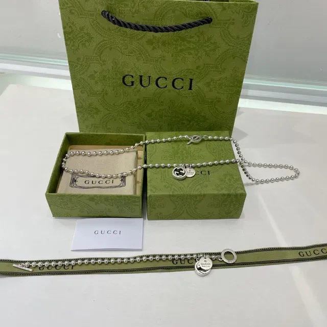 Gucci Silver Green Ball-Chain Interlocking G Charm Necklace 3