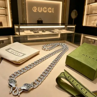 Gucci Silver Green Chunky Curb-Link Chain Ornate Double-G Clasp Necklace