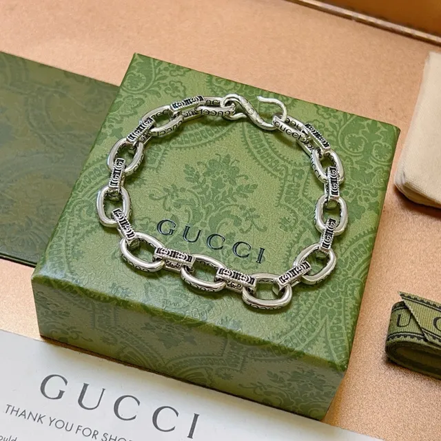 Gucci Silver Green Chunky Oval-Link Chain Engraved Branding Bracelet 7