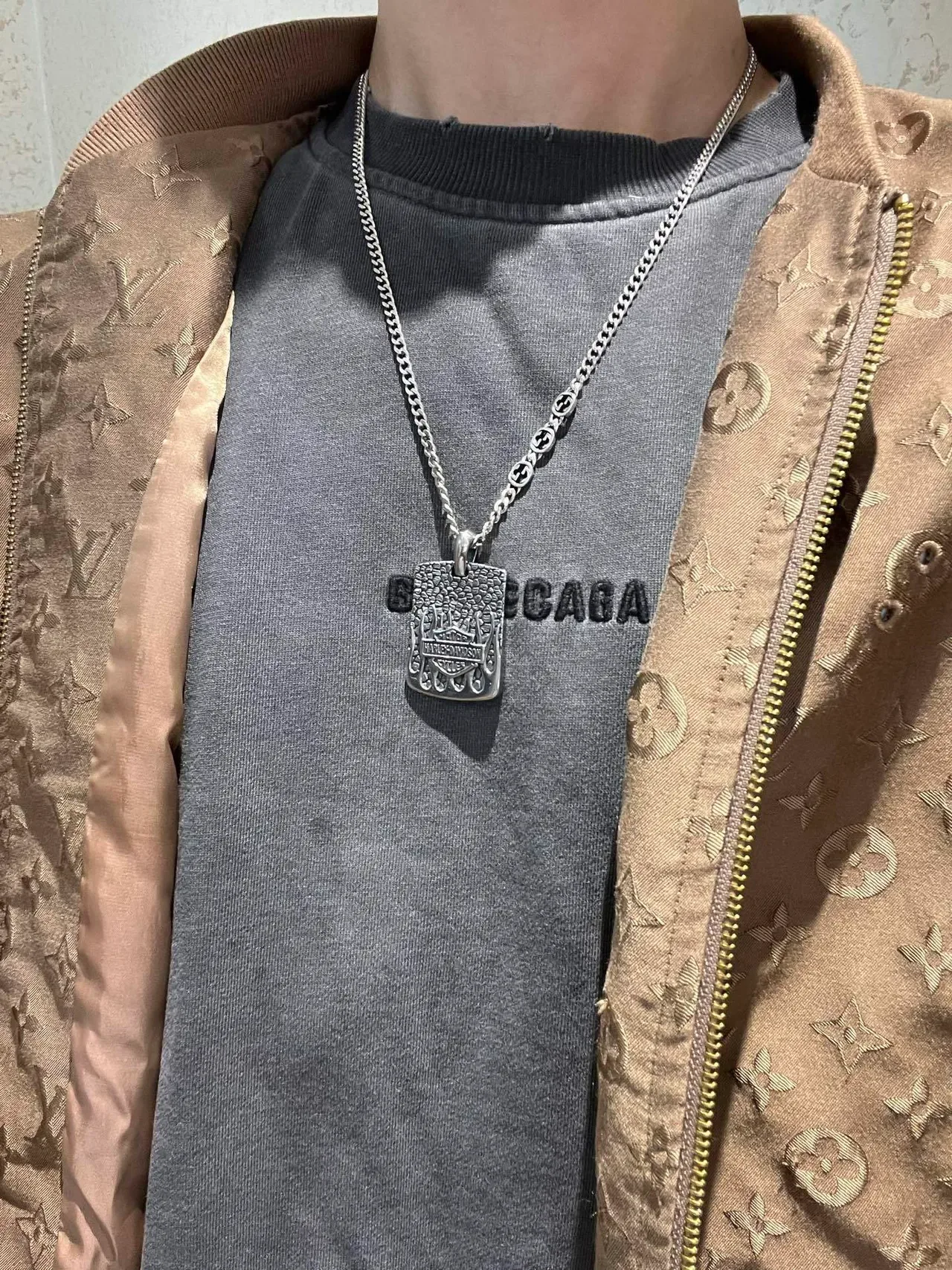 Gucci Silver Green Curb Chain Reptile-Textured Pendant Necklace 2