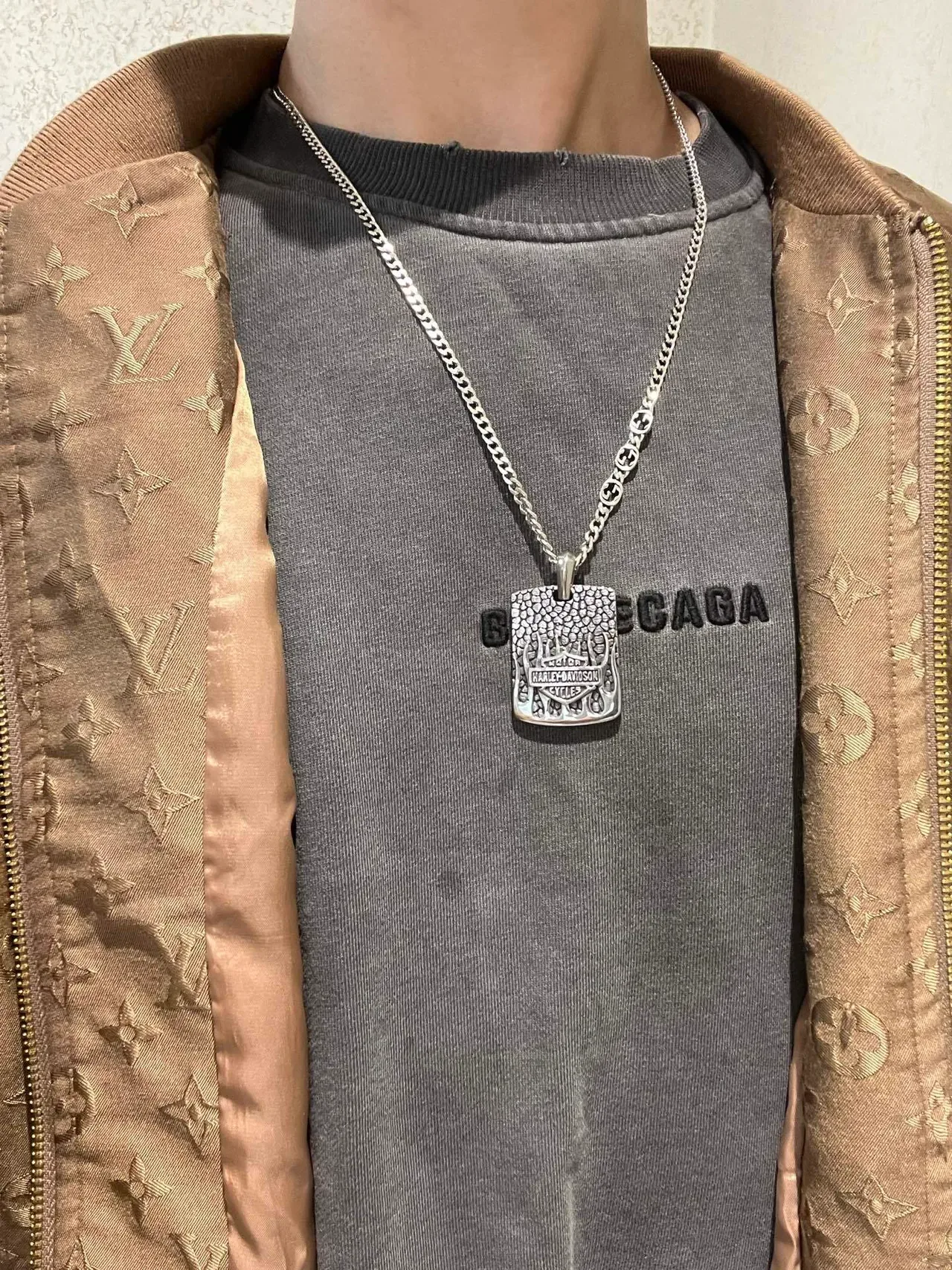 Gucci Silver Green Curb Chain Reptile-Textured Pendant Necklace 5