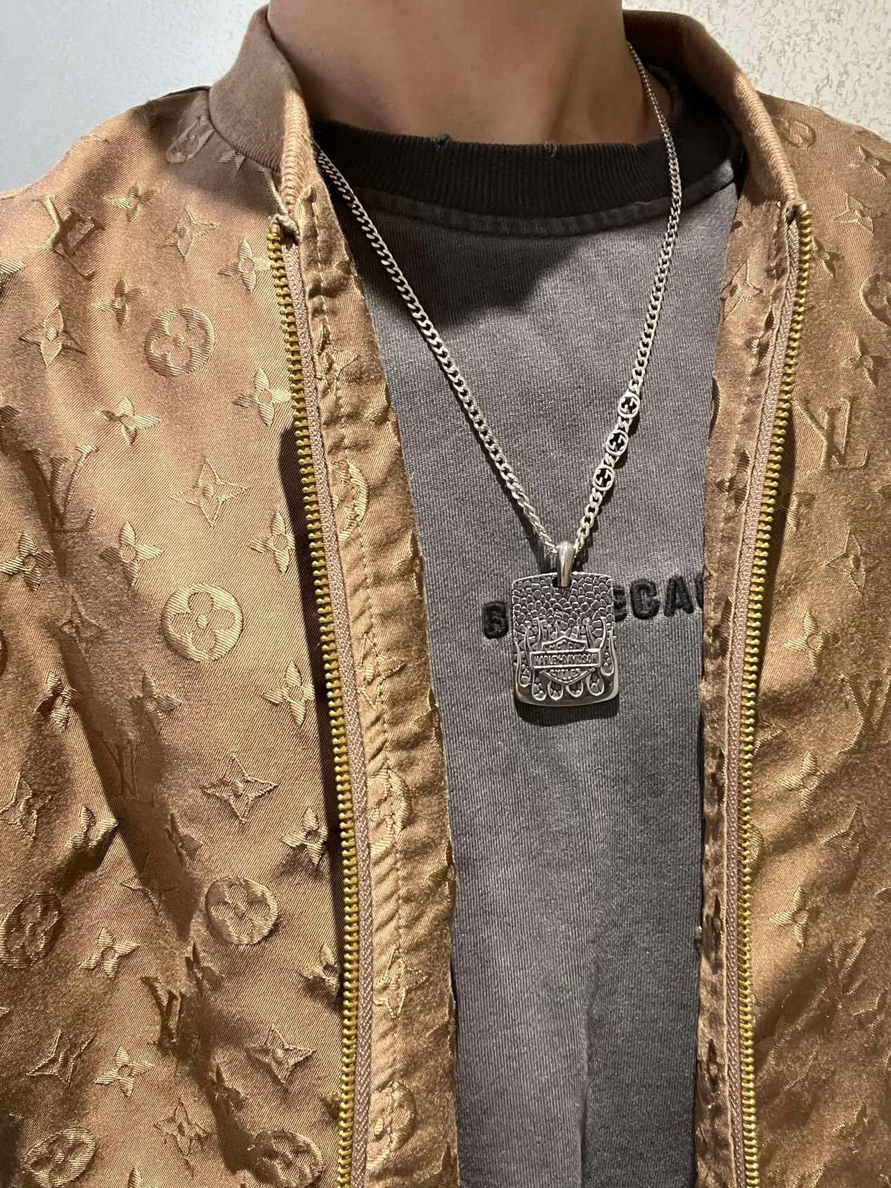 Gucci Silver Green Curb Chain Reptile-Textured Pendant Necklace 8