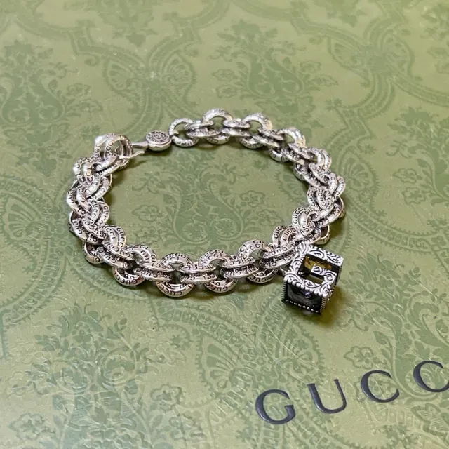 Gucci Silver Green Ornate Chain-Link Embossed Detailing Bracelet 7