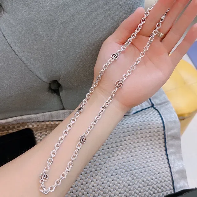 Gucci Silver Interlocking G Charms Curb-Link Chain Necklace 3