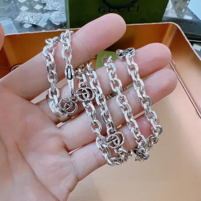 Gucci Silver Interlocking G Charms Curb-Link Chain Necklace 7