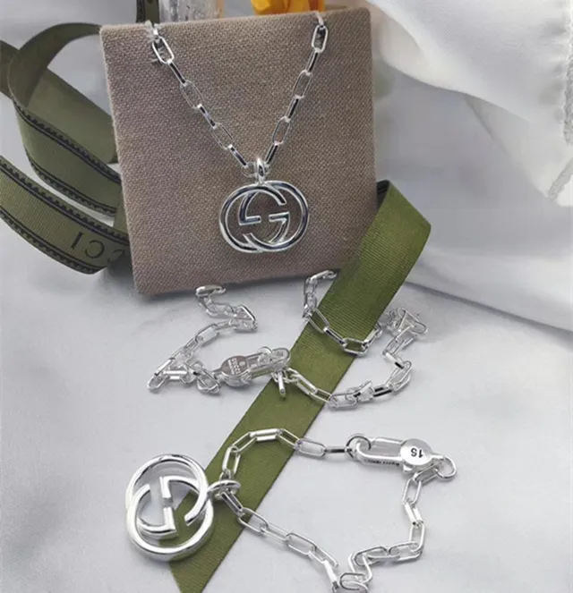 Gucci Silver Interlocking G Logo Pendant Oval-Link Chain Necklace 4