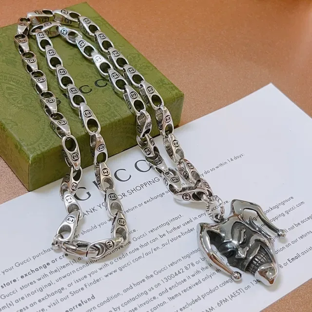Gucci Silver Jester Skull Pendant Necklace 4